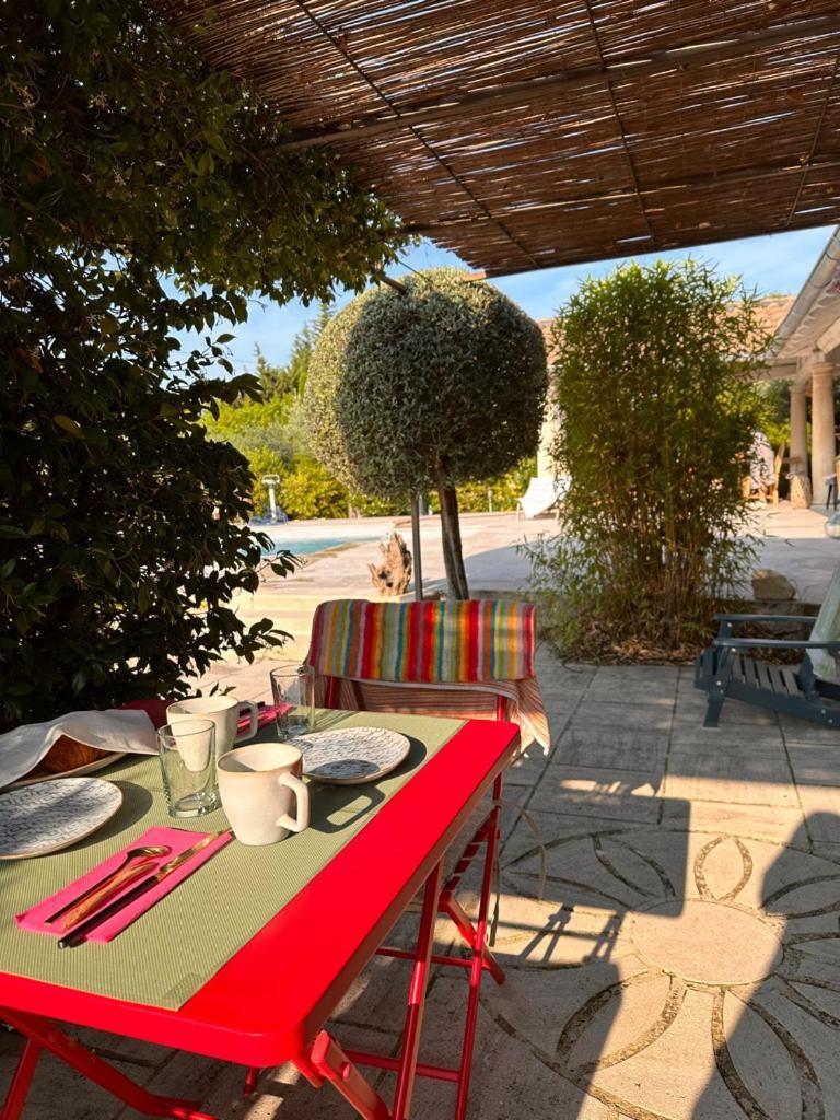 Mas Des Bambous Hotel Saint-Rémy-de-Provence Exterior photo